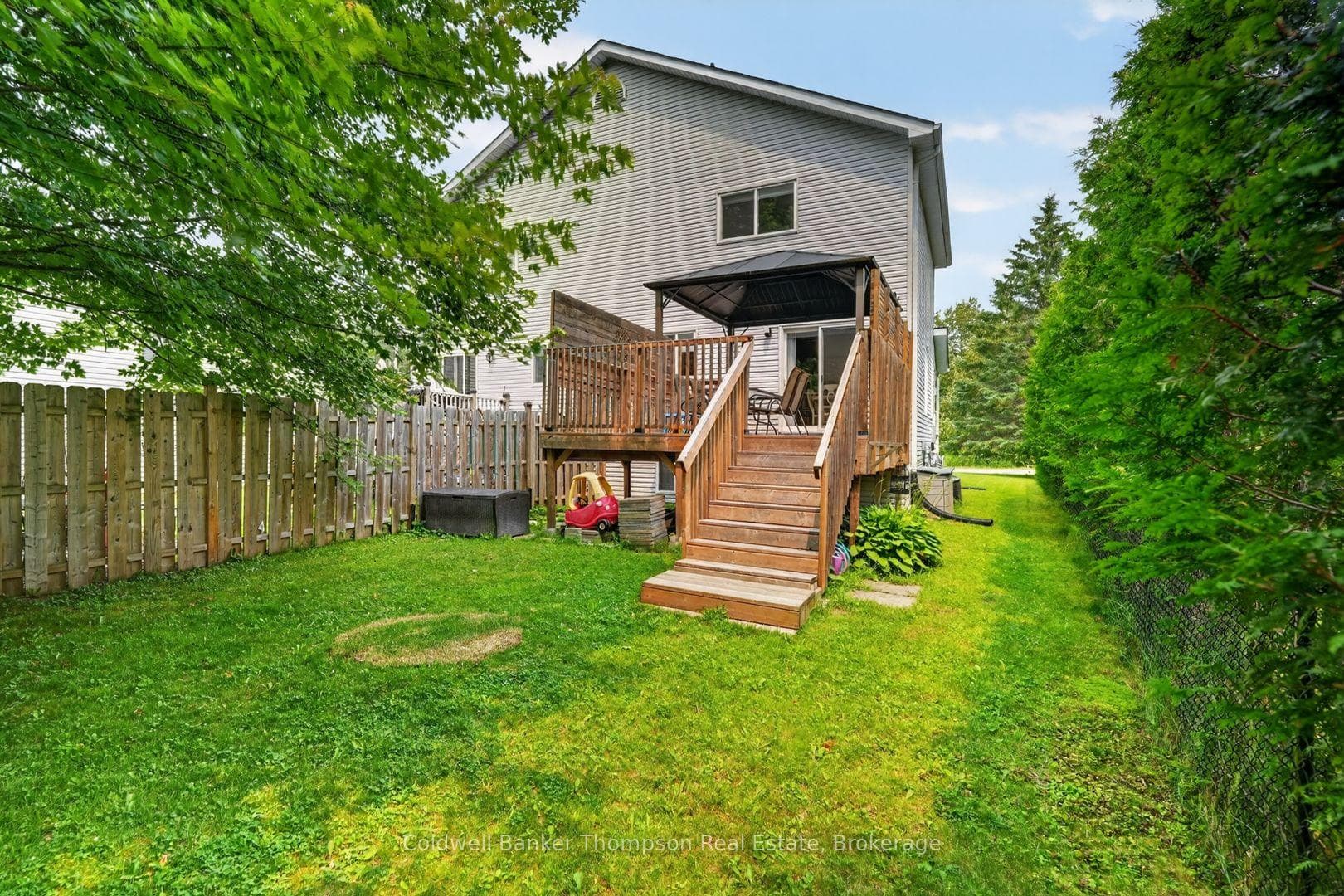 15 Sabrina Park Drive photo 34