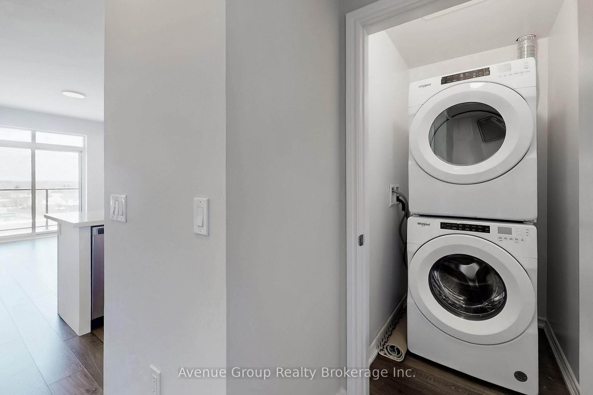 5055 Greenlane Road Unit 520 photo 20