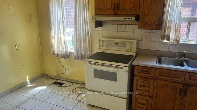 537 Glen Park Avenue photo 5