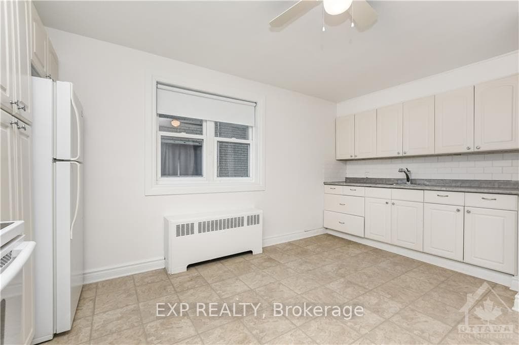 214 CARILLON Street photo 7