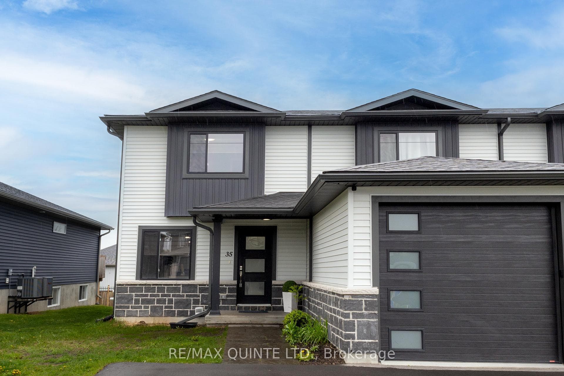 35 Dewal Place photo 3