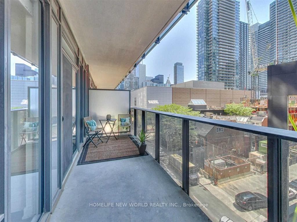 330 Richmond Street Unit 602 photo 8