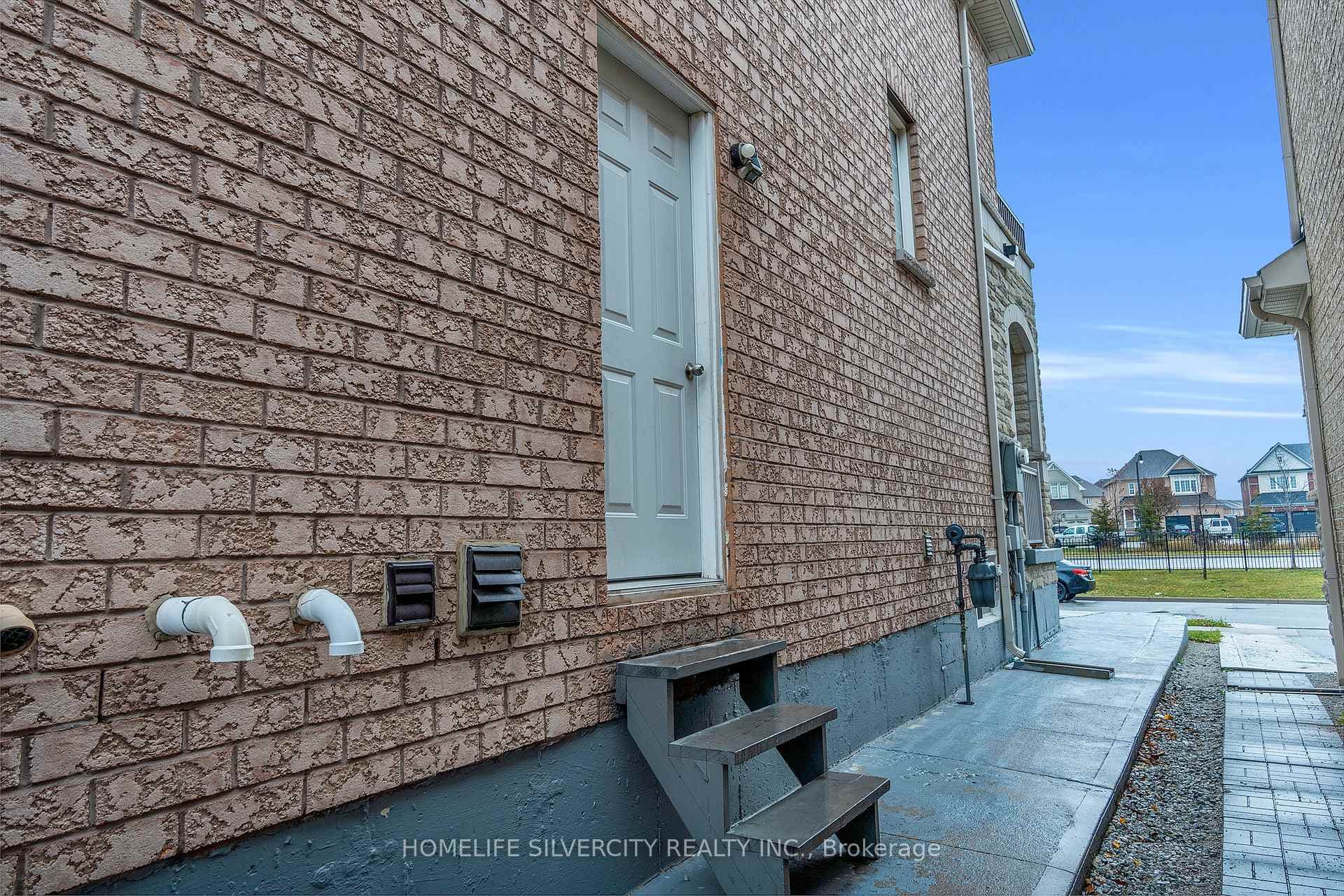 93 Education Road photo 35