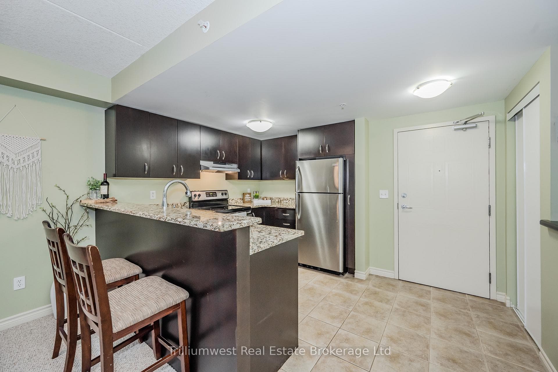41 GOODWIN Drive Unit 307 photo 10