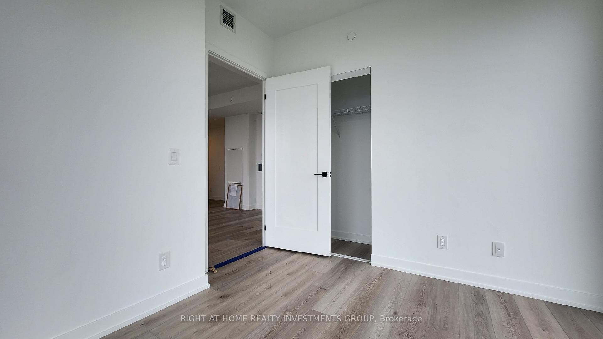 5 Defries Street Unit 3302 photo 16
