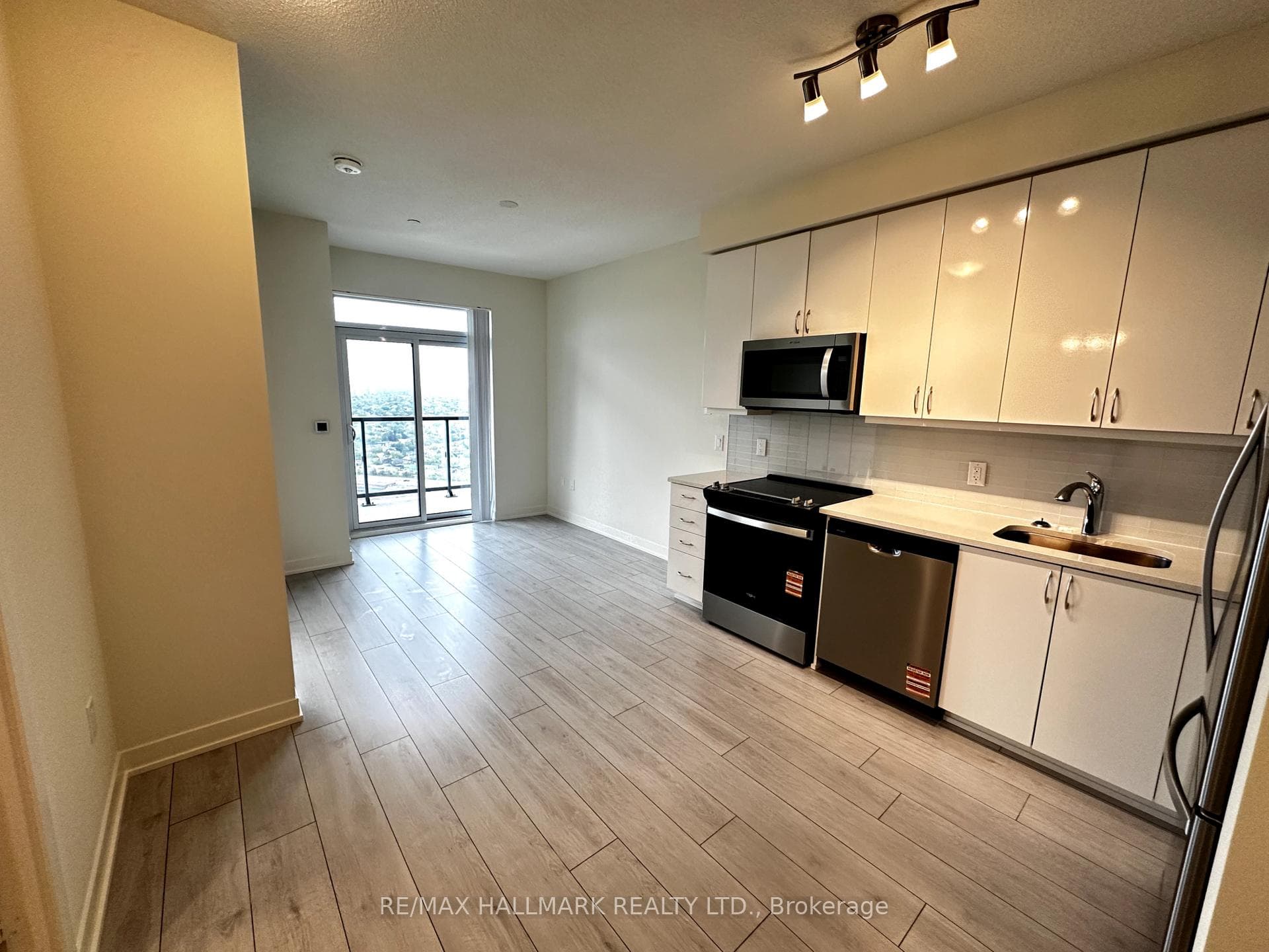 38 Annie Craig Drive Unit 4209 photo 3