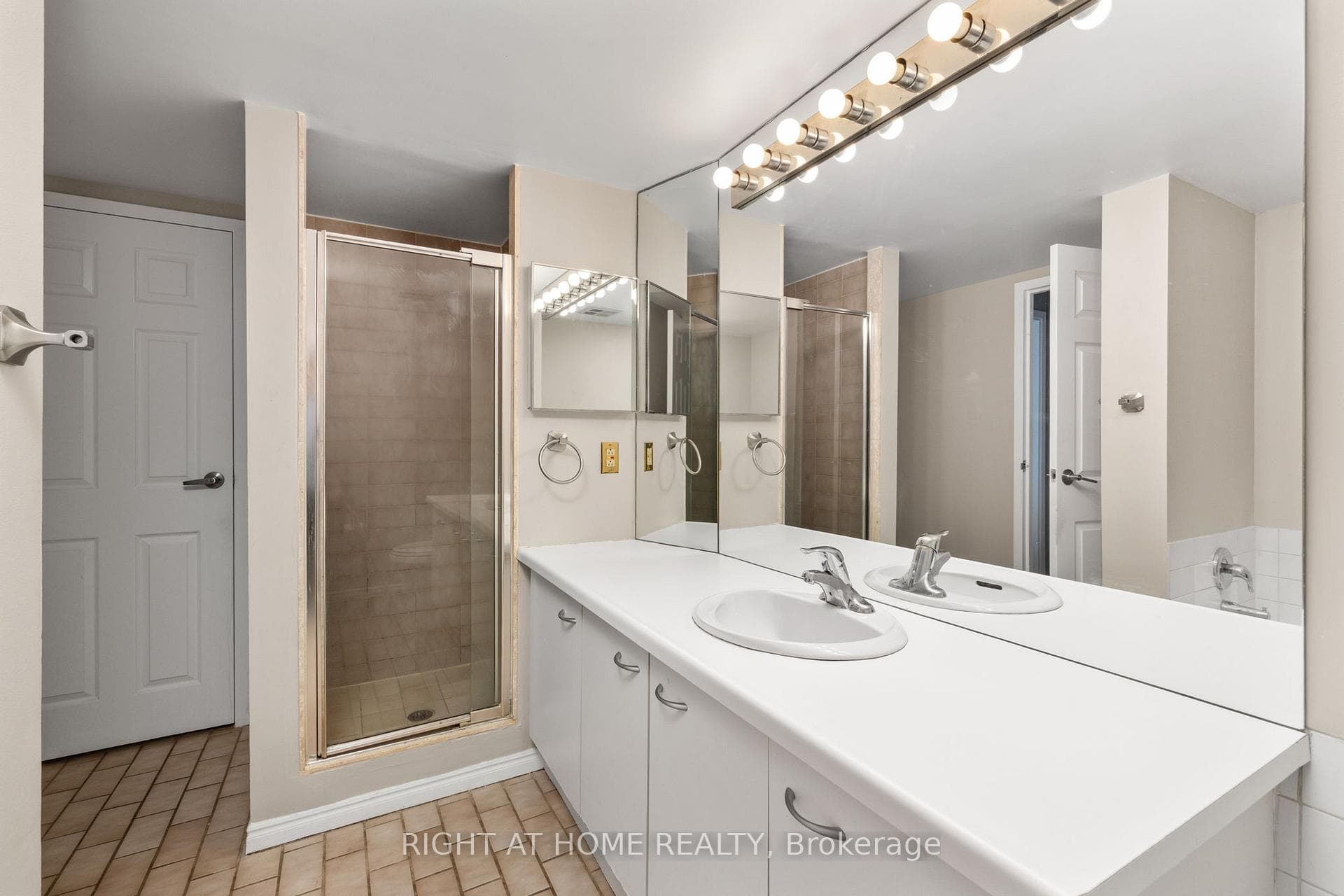 25 The Esplanade N/A Unit 303 photo 13