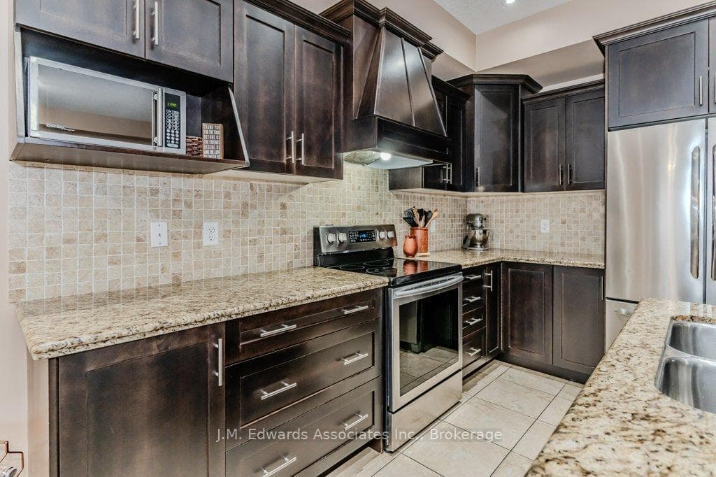 24 Forest Valley Crescent photo 12