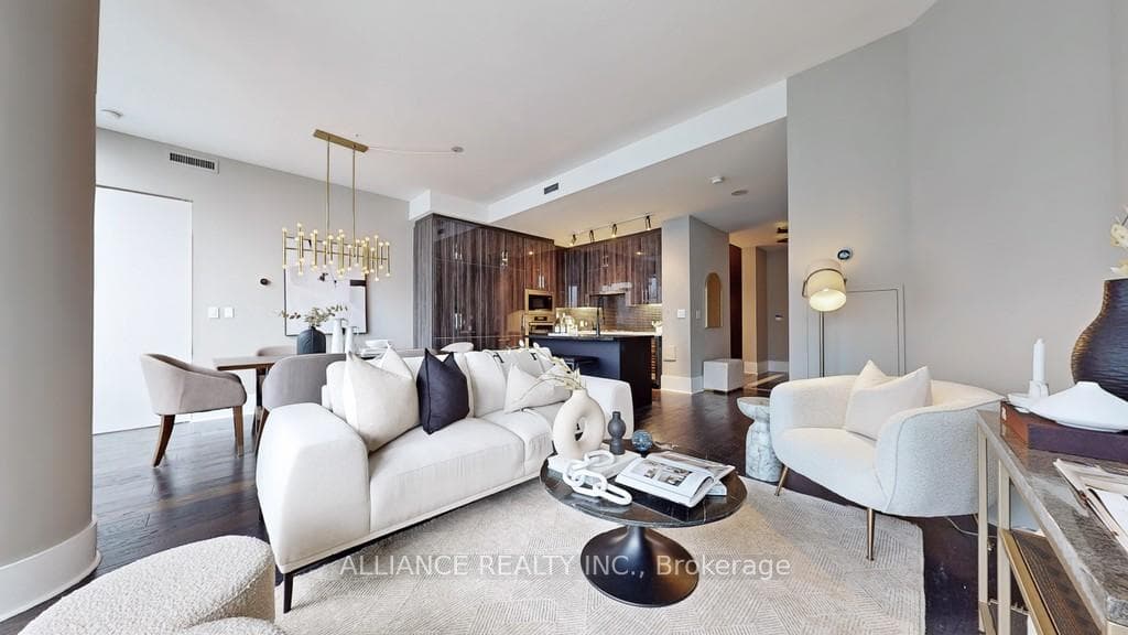 29 Queens Quay Unit 813 photo 2