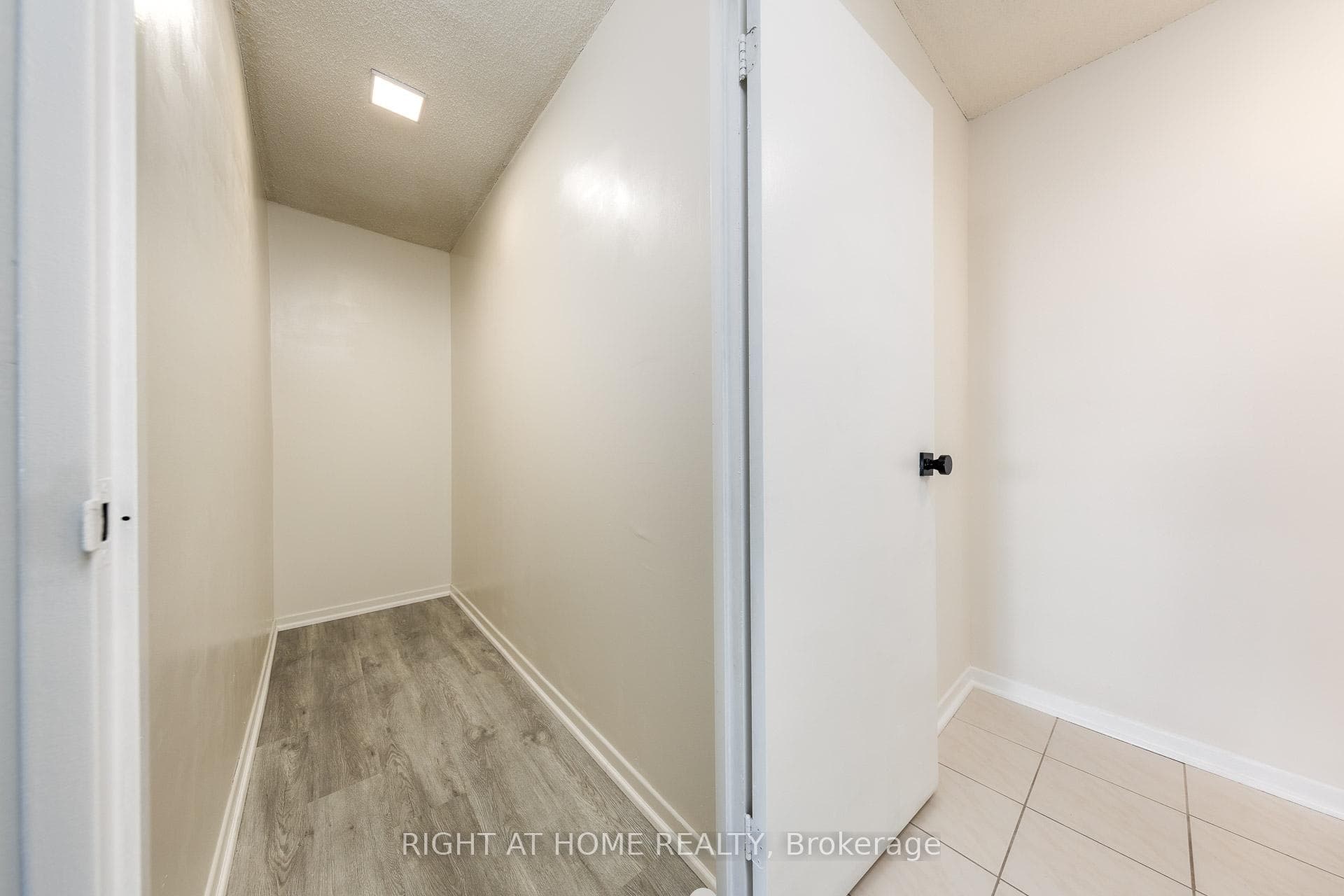 10 Tangreen Court Unit 3206 photo 3