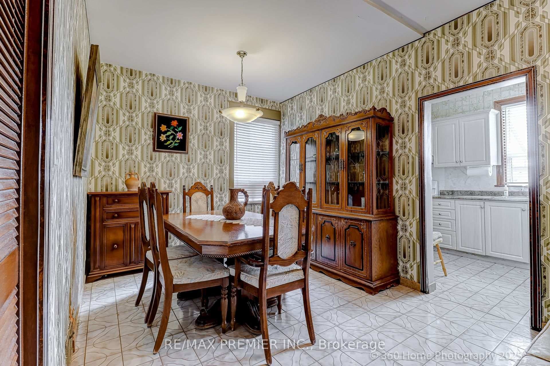 112 Caledonia Road photo 6