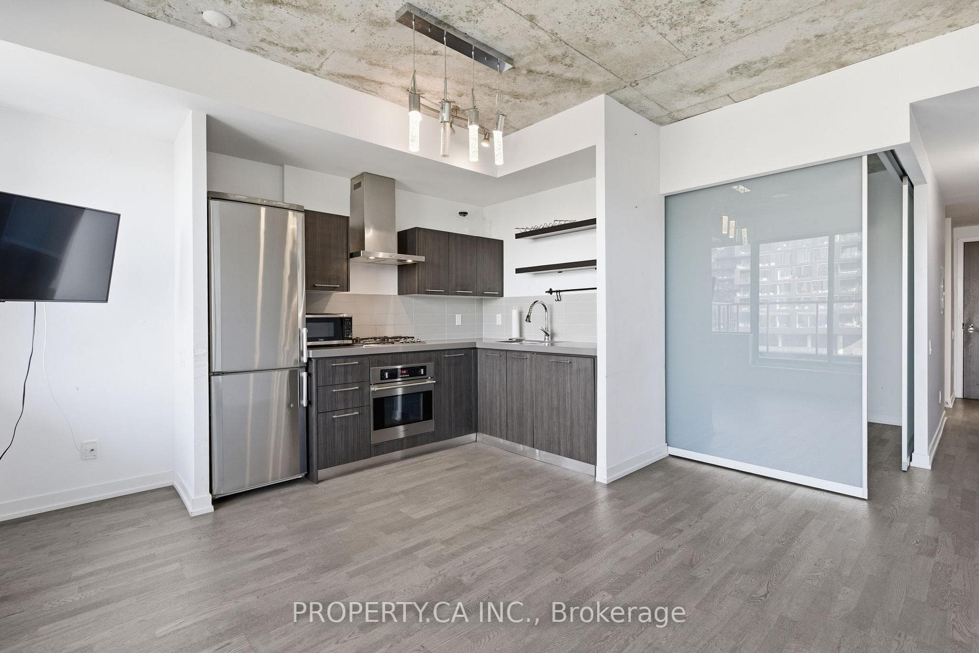 461 Adelaide Street Unit 832 photo 7