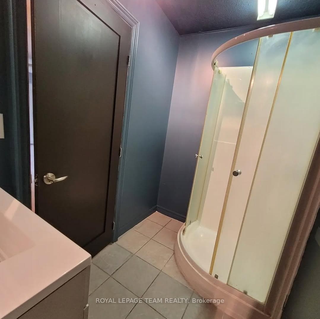 1008 ST. LAURENT Boulevard photo 28