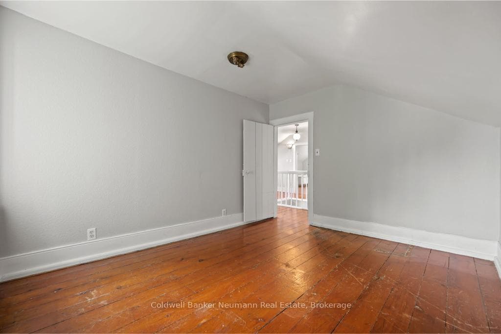 52 Brock Road photo 12