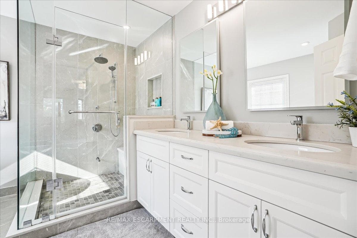2127 Berwick Drive photo 20
