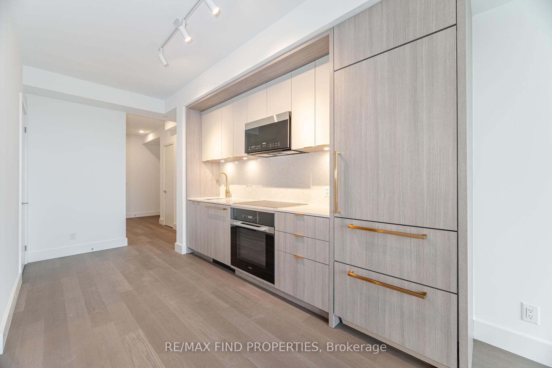 6 Greenbriar Road Unit 910 photo 8
