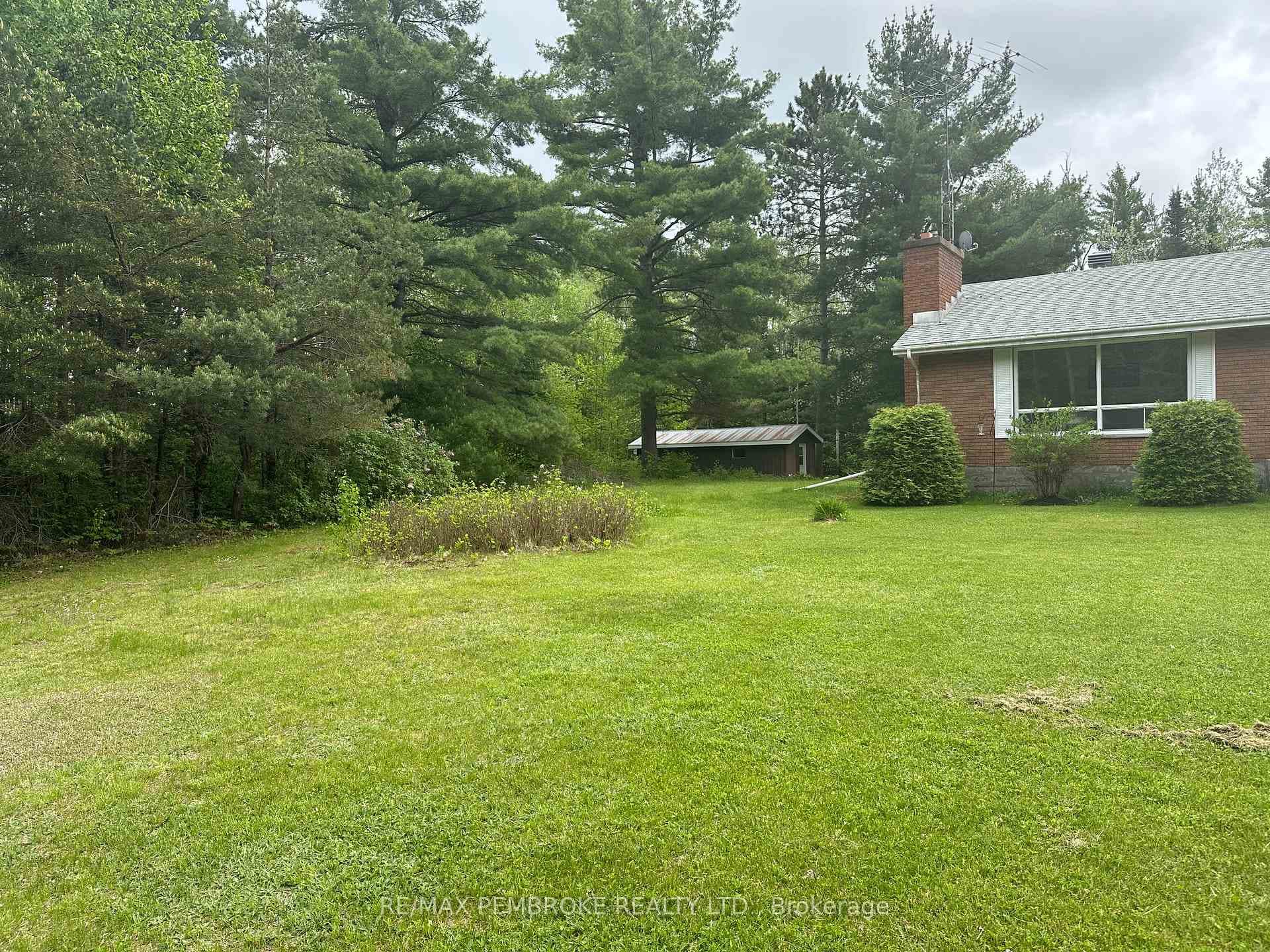 701 Smaglinski Stoppa Parkway photo 29