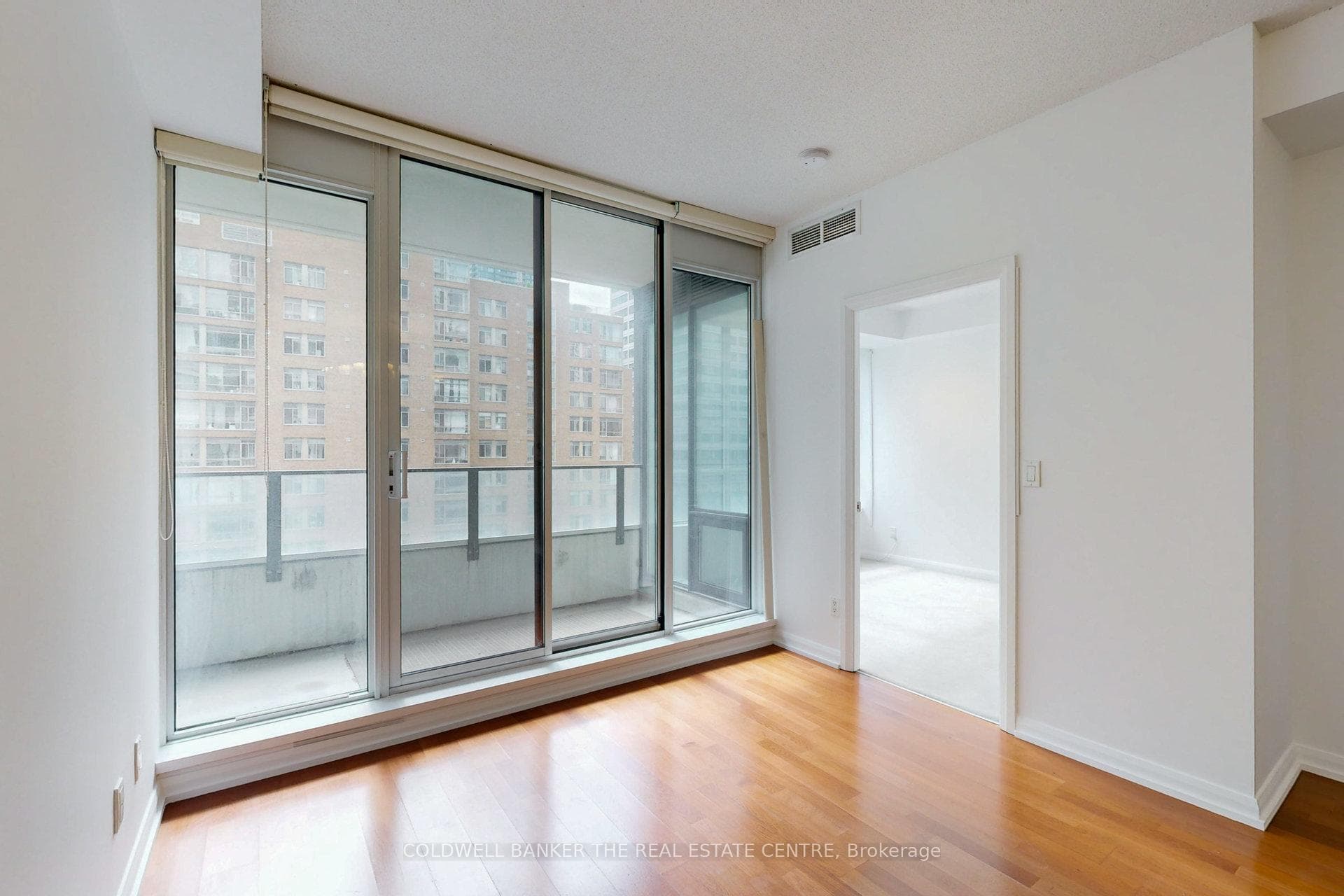 111 Elizabeth Street Unit 1118 photo 18