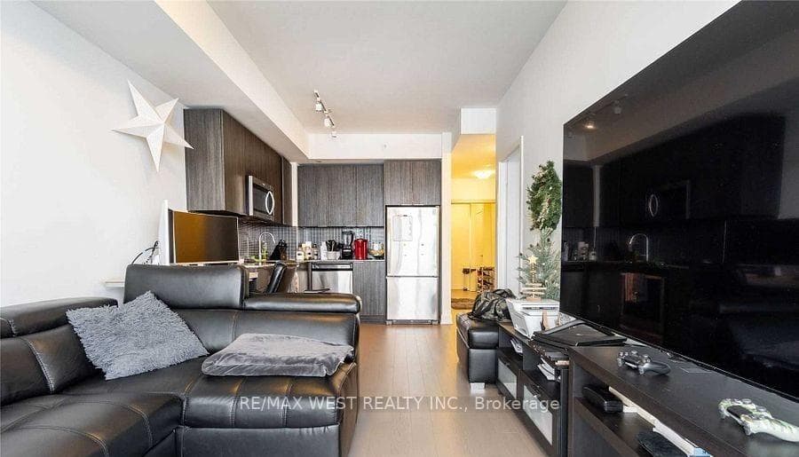 30 Shore Breeze Drive Unit 5111 photo 16