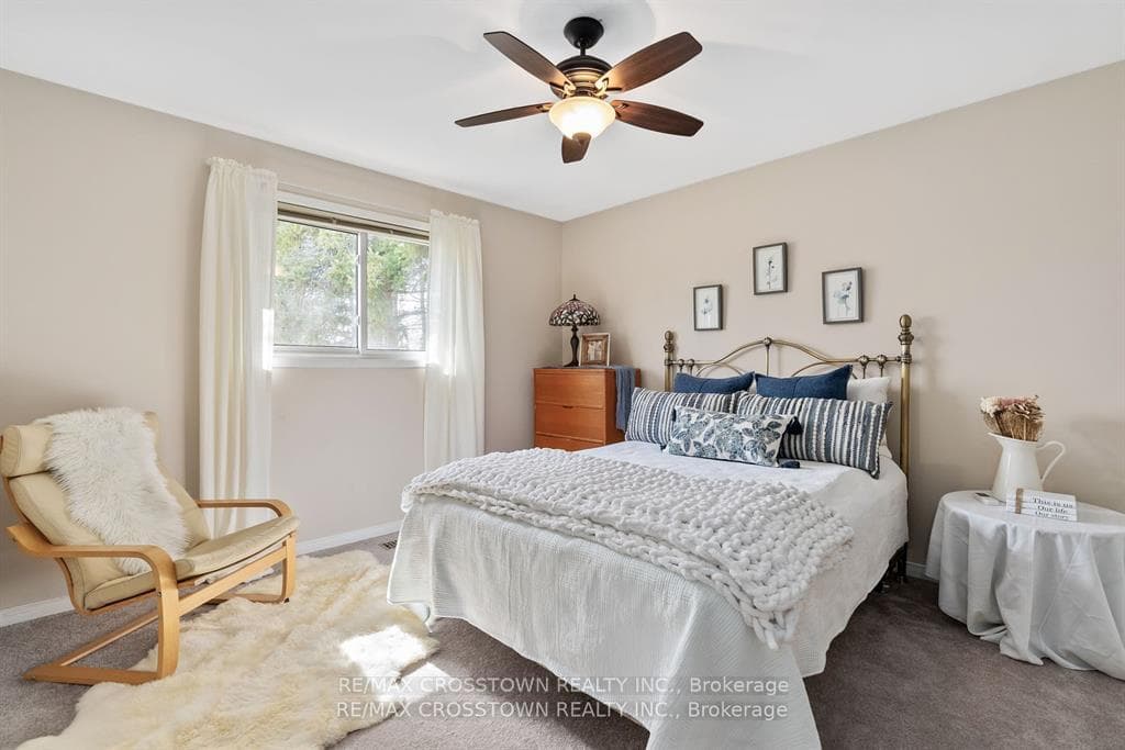 5884 7th Line photo 21