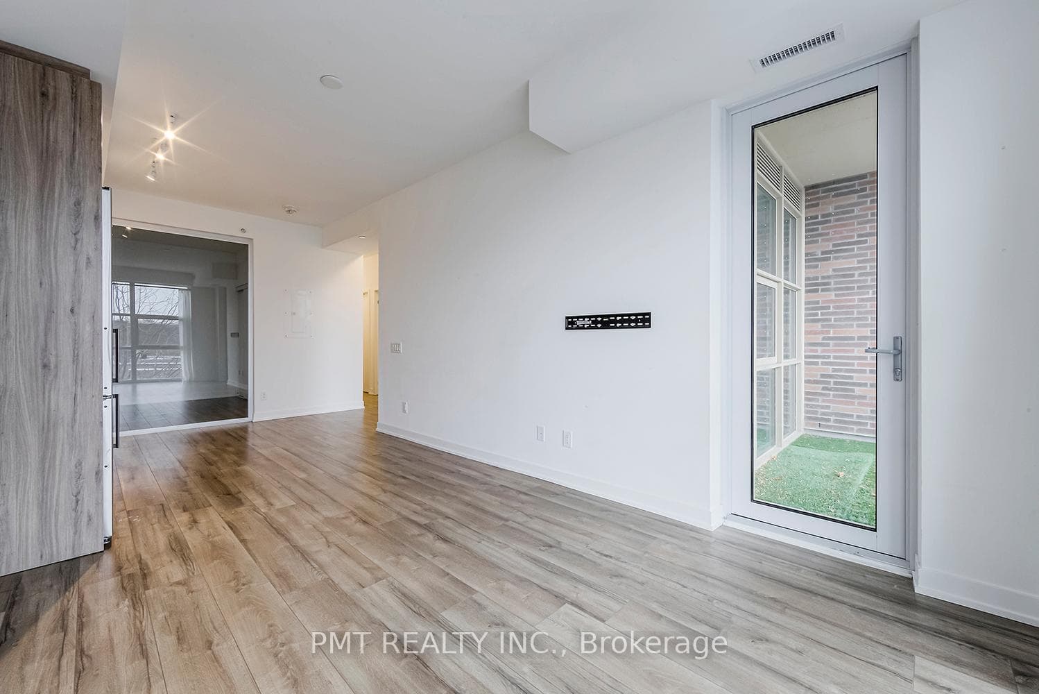 1787 St Clair Avenue Unit 322 photo 12