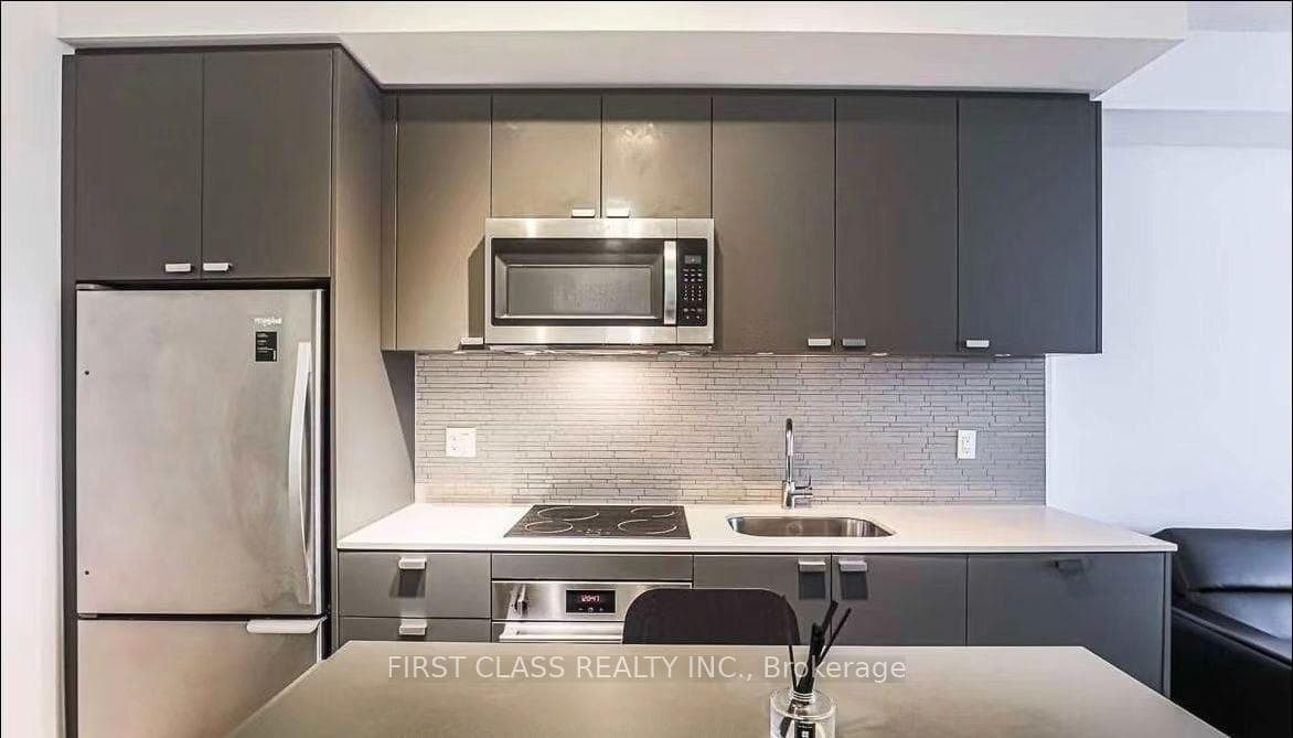 56 Forest Manor Road Unit 801 photo 6