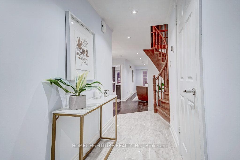 57 Roughfield Crescent photo 4