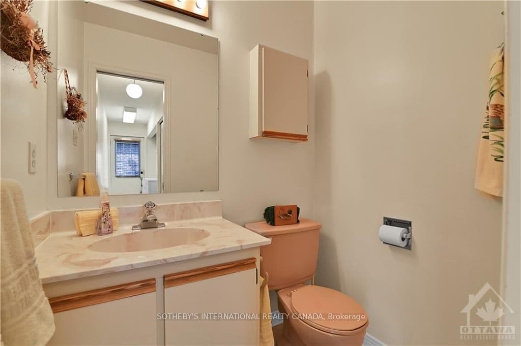 35 HOLITMAN Drive photo 16