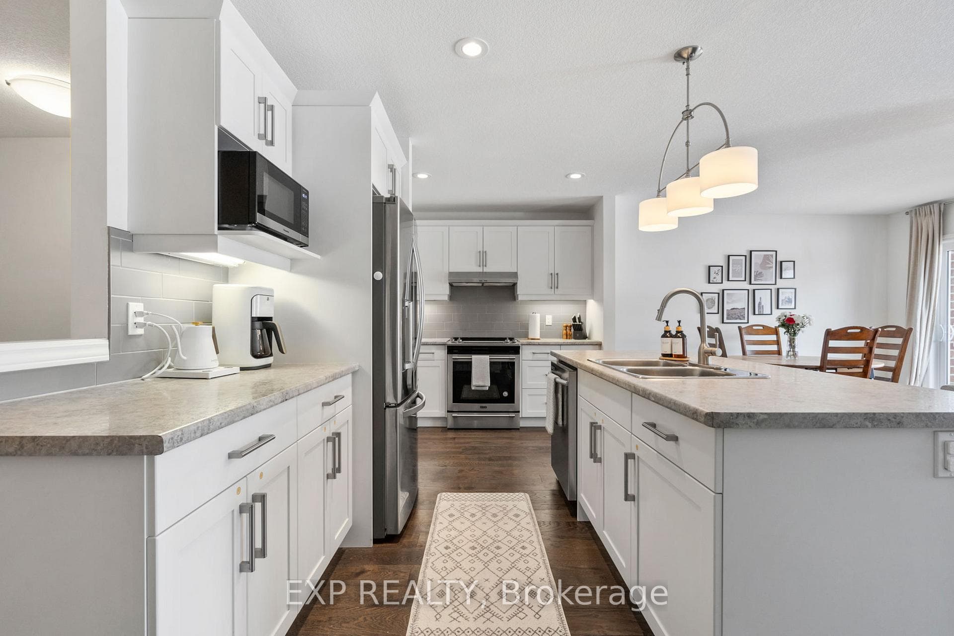 10 Ashberry Place photo 11