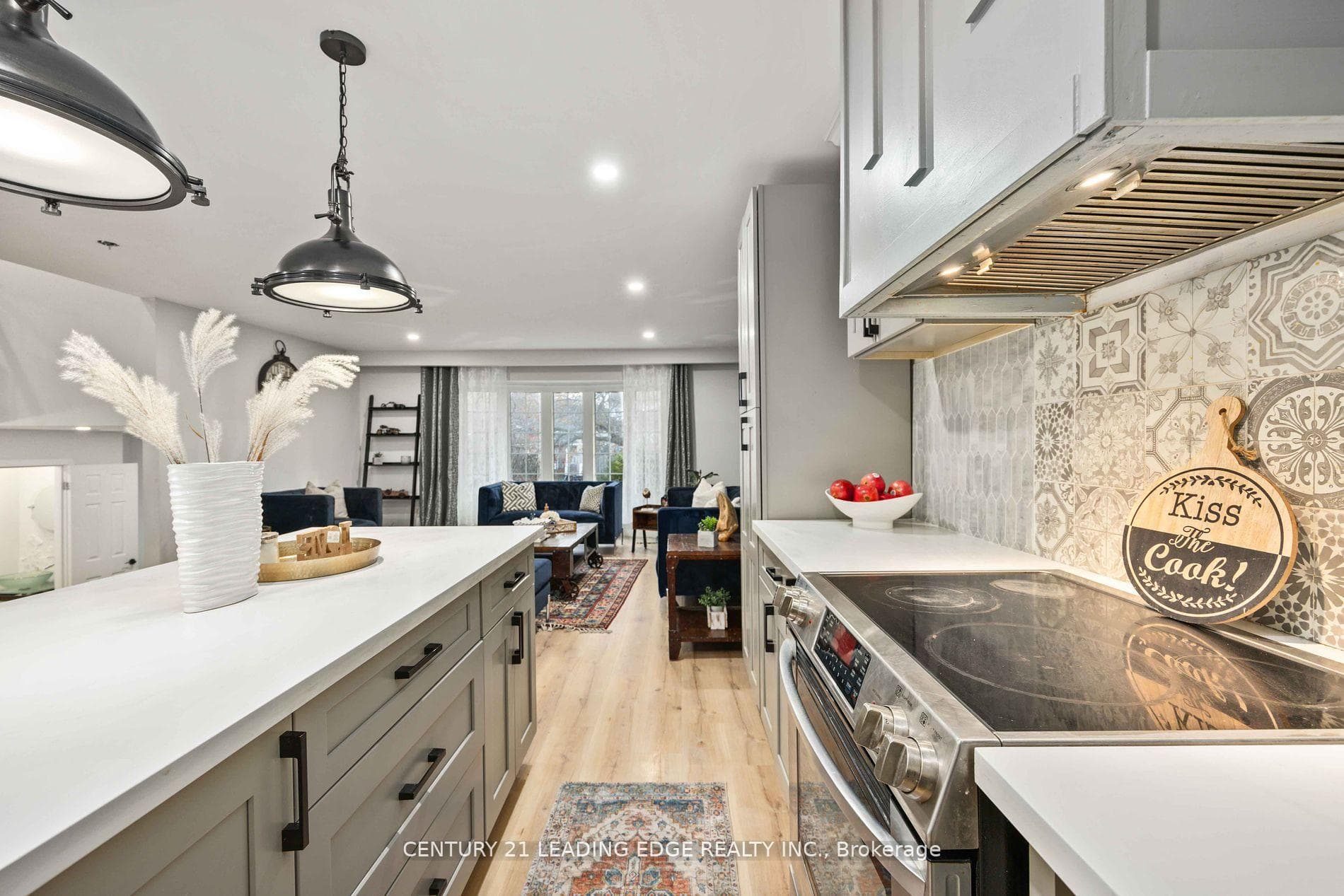 930 Dublin Street photo 10