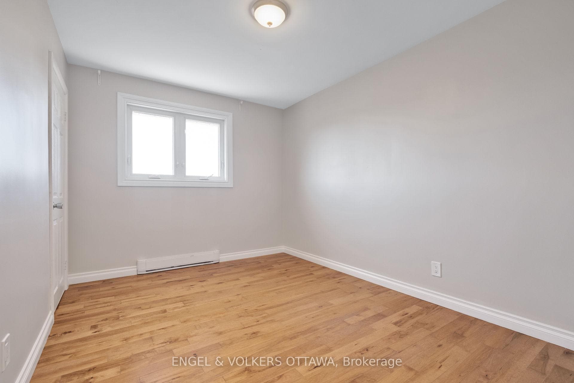 1311 S Avenue photo 31