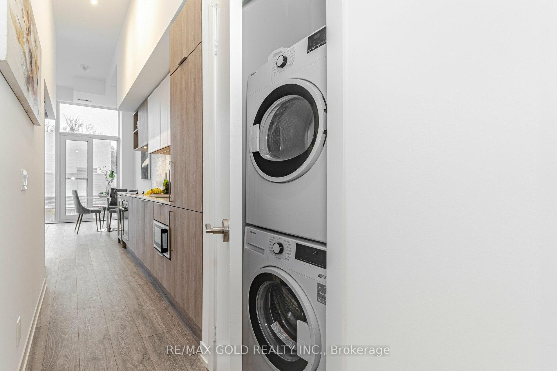 2020 Bathurst Street Unit 216 photo 23