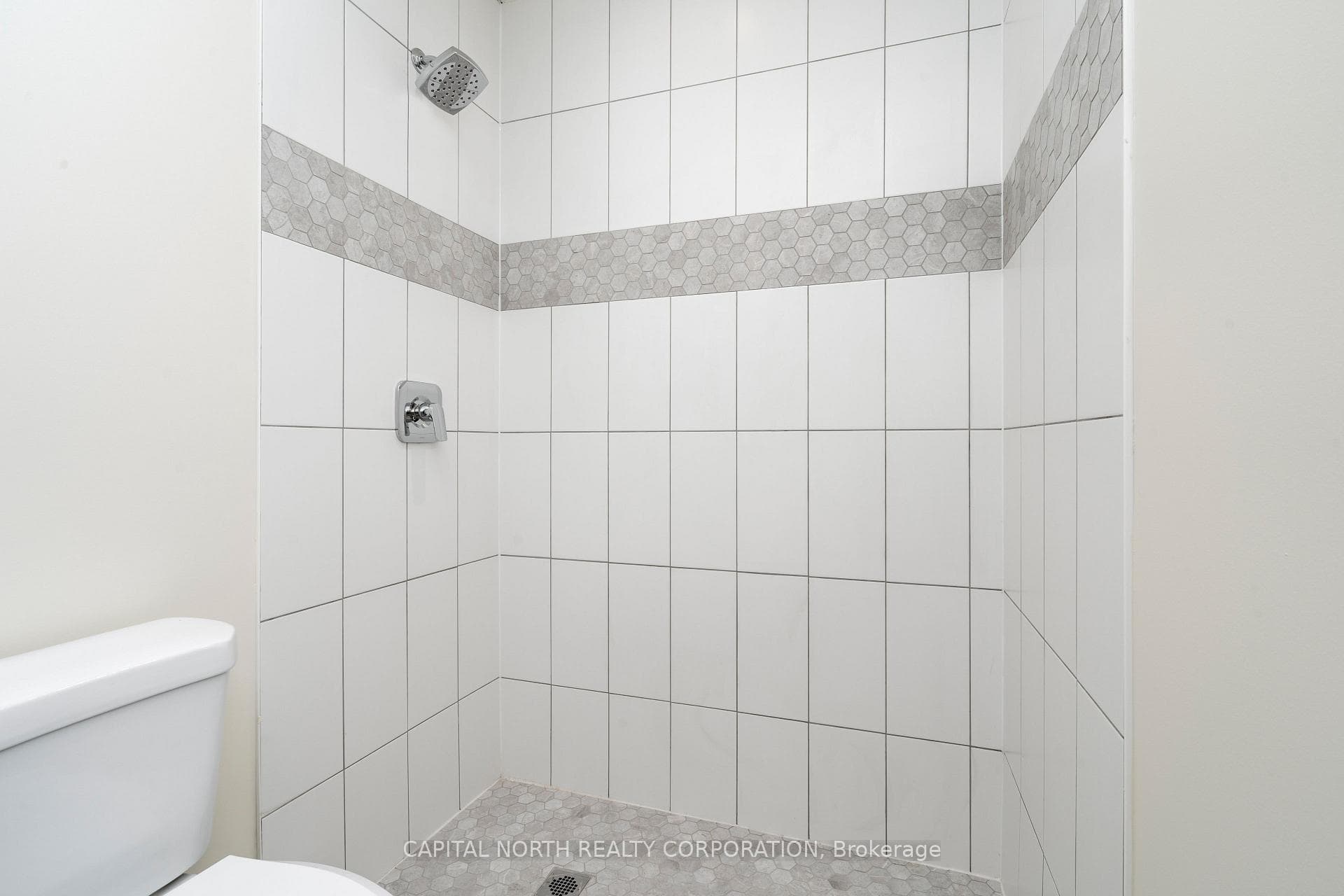 9000 Jane Street Unit 629 photo 22
