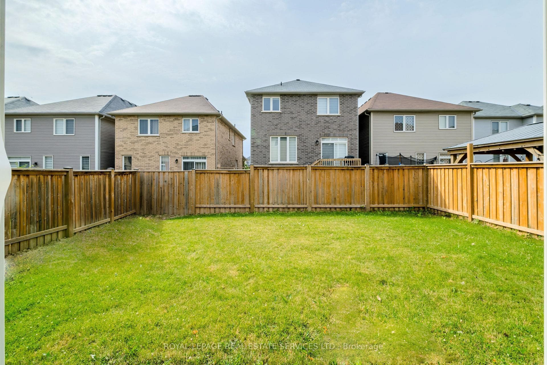 152 Munro Circle photo 8