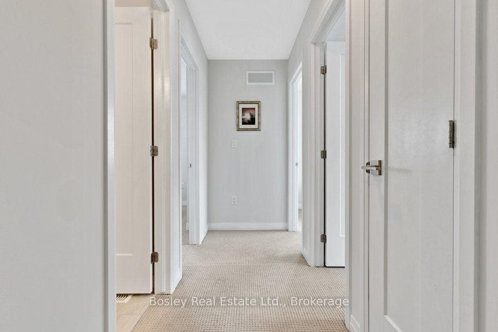 7 Bacon Lane photo 23