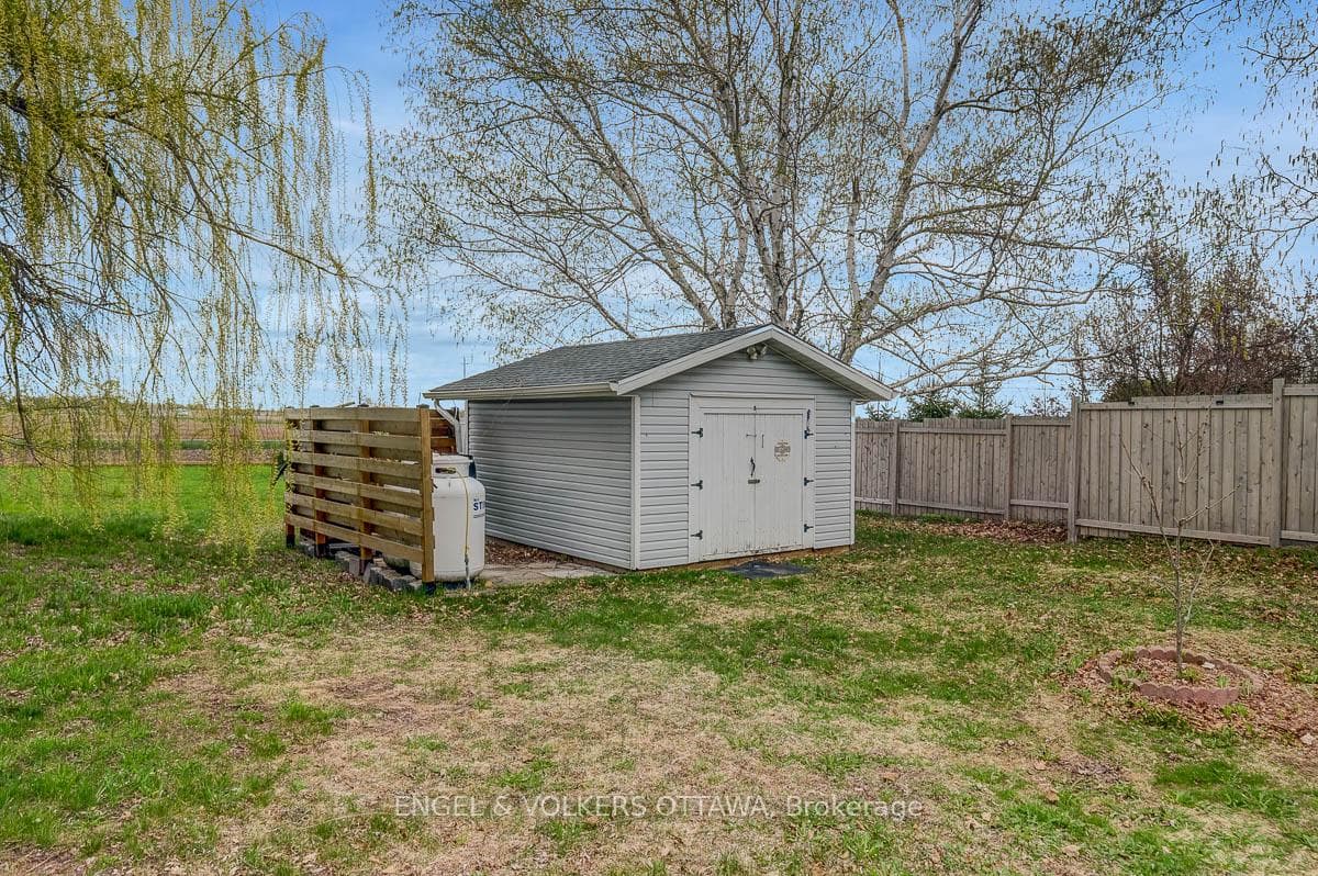 2963 Roger Stevens Drive photo 34