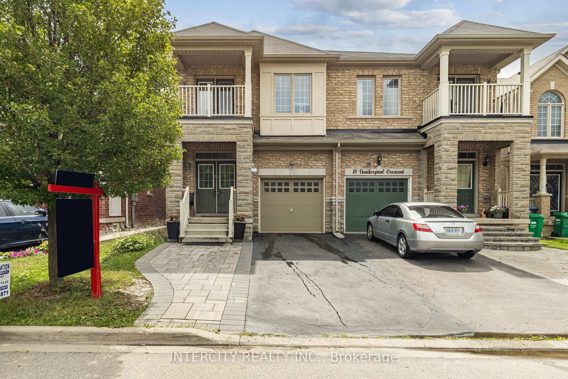 20 Vanderpool Crescent photo 1