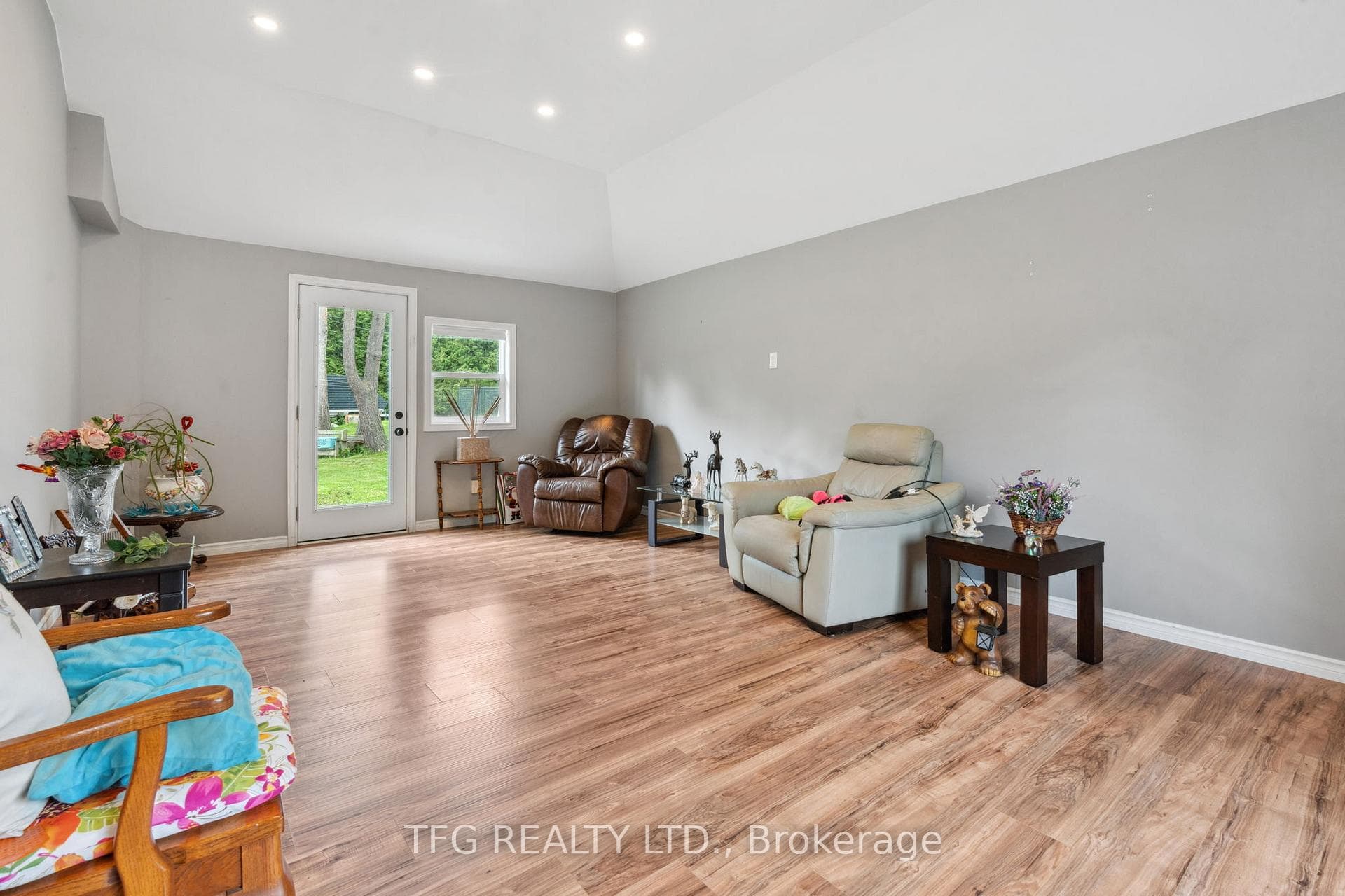 2658 Solina Road photo 20