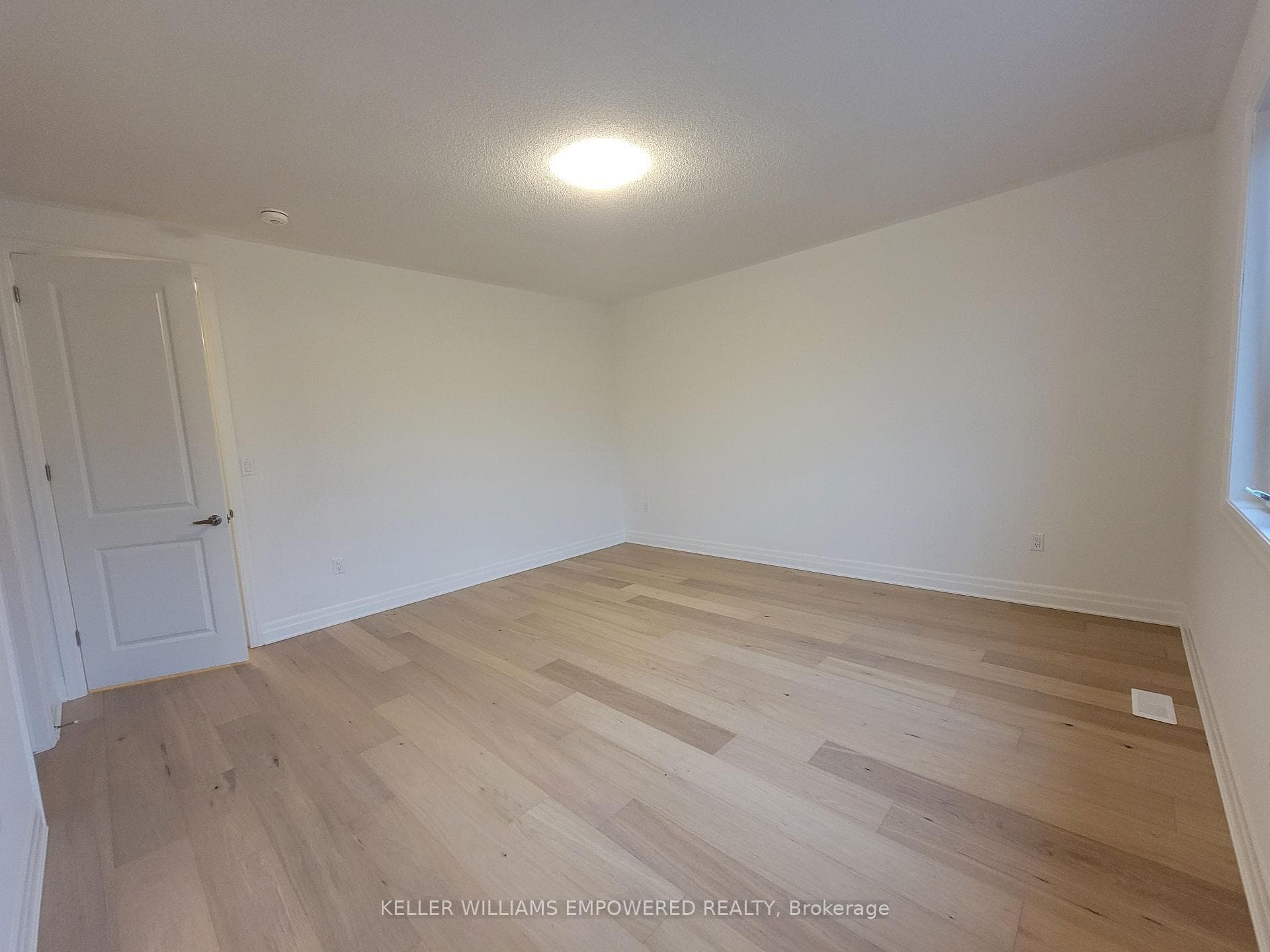1903 Narcissus Gardens Unit Upper photo 34