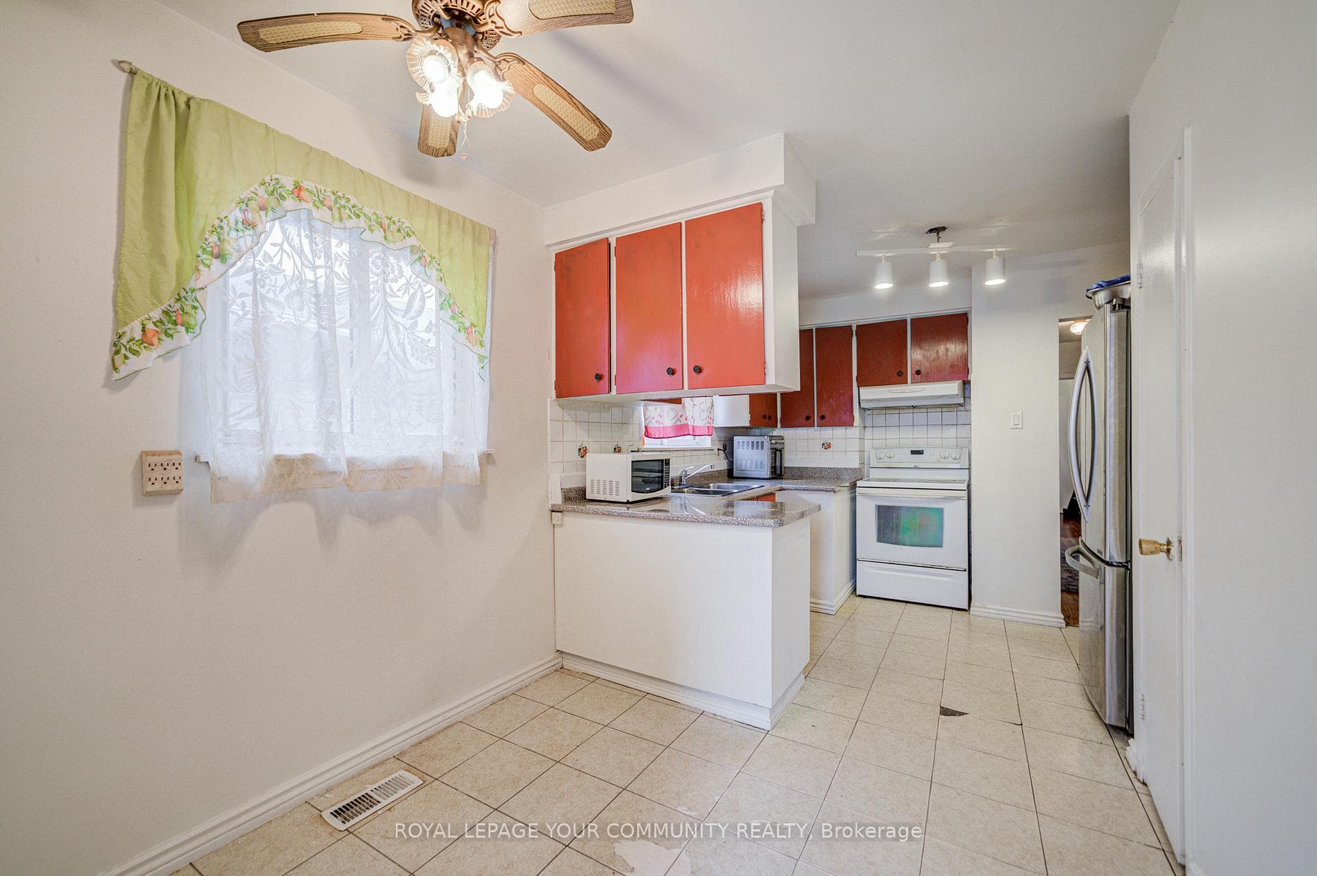 106 Cultra Square photo 12