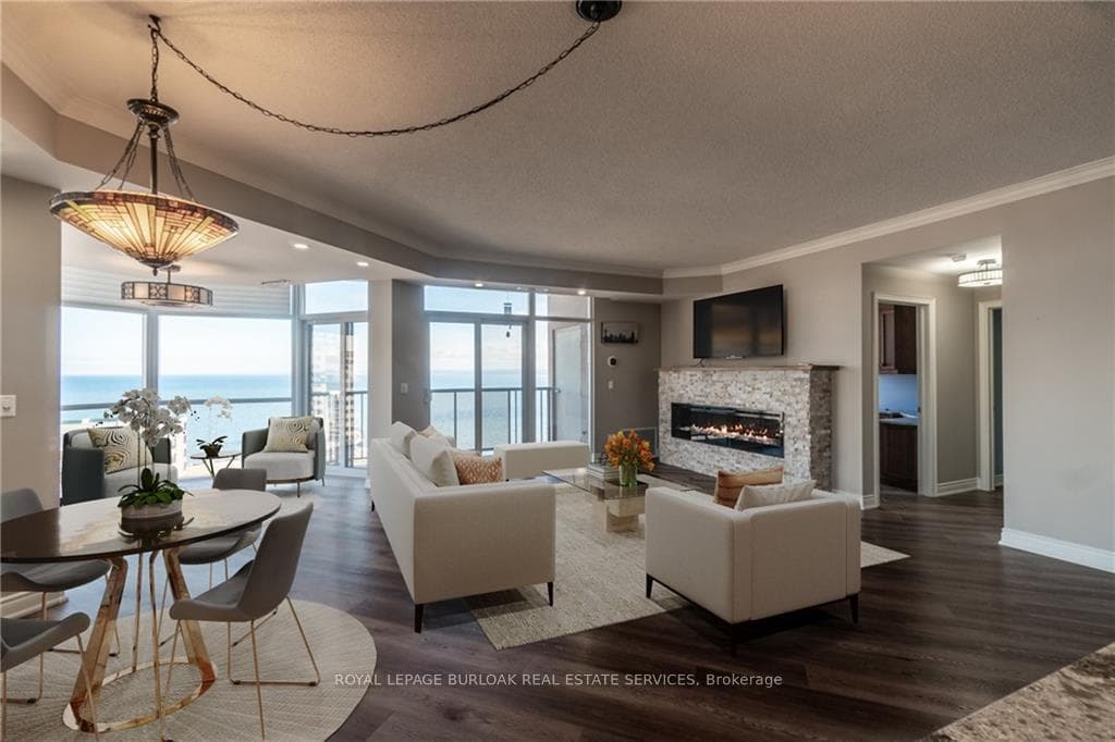 1477 Lakeshore Road Unit 903 photo 2