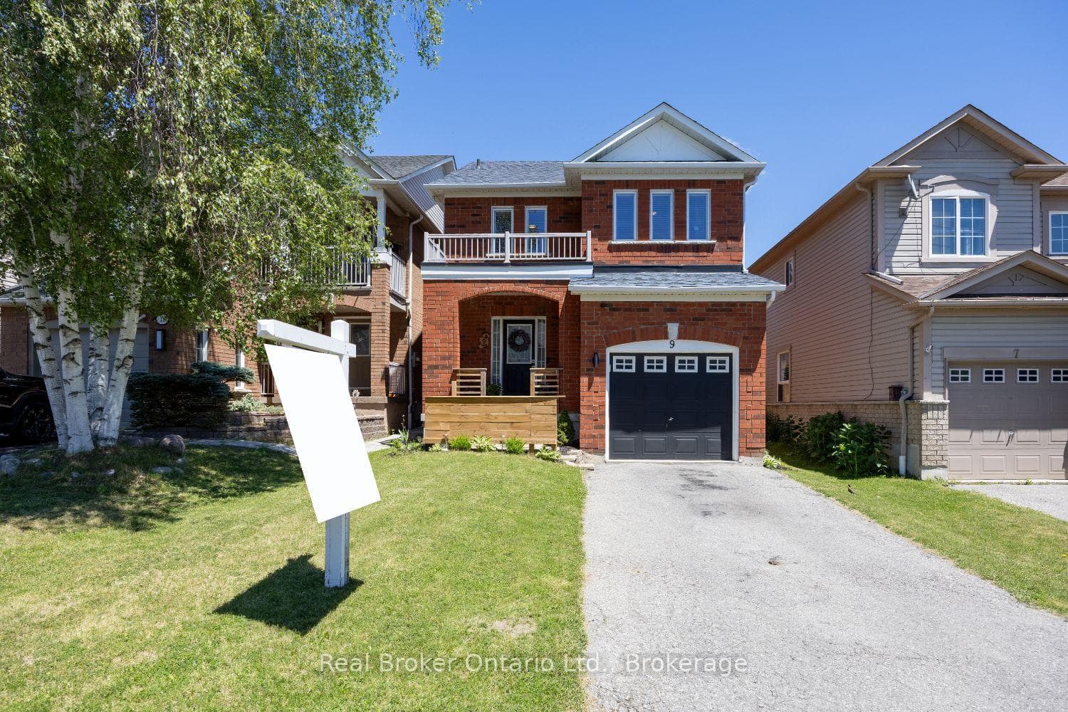 9 Candlebrook Drive photo 2