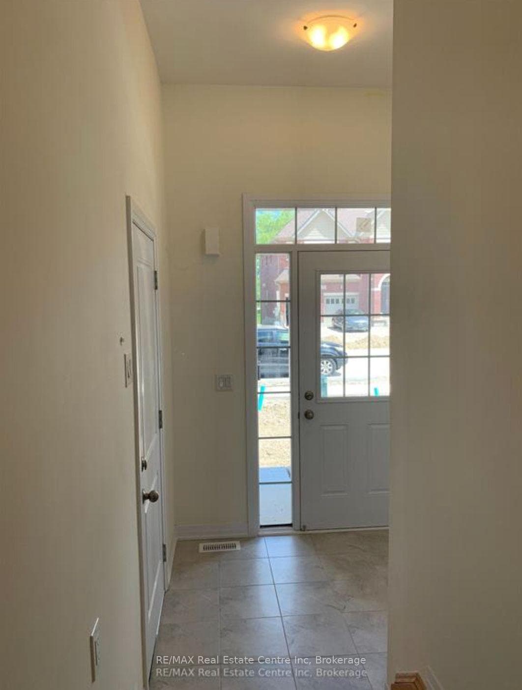426 Adelaide Street photo 3