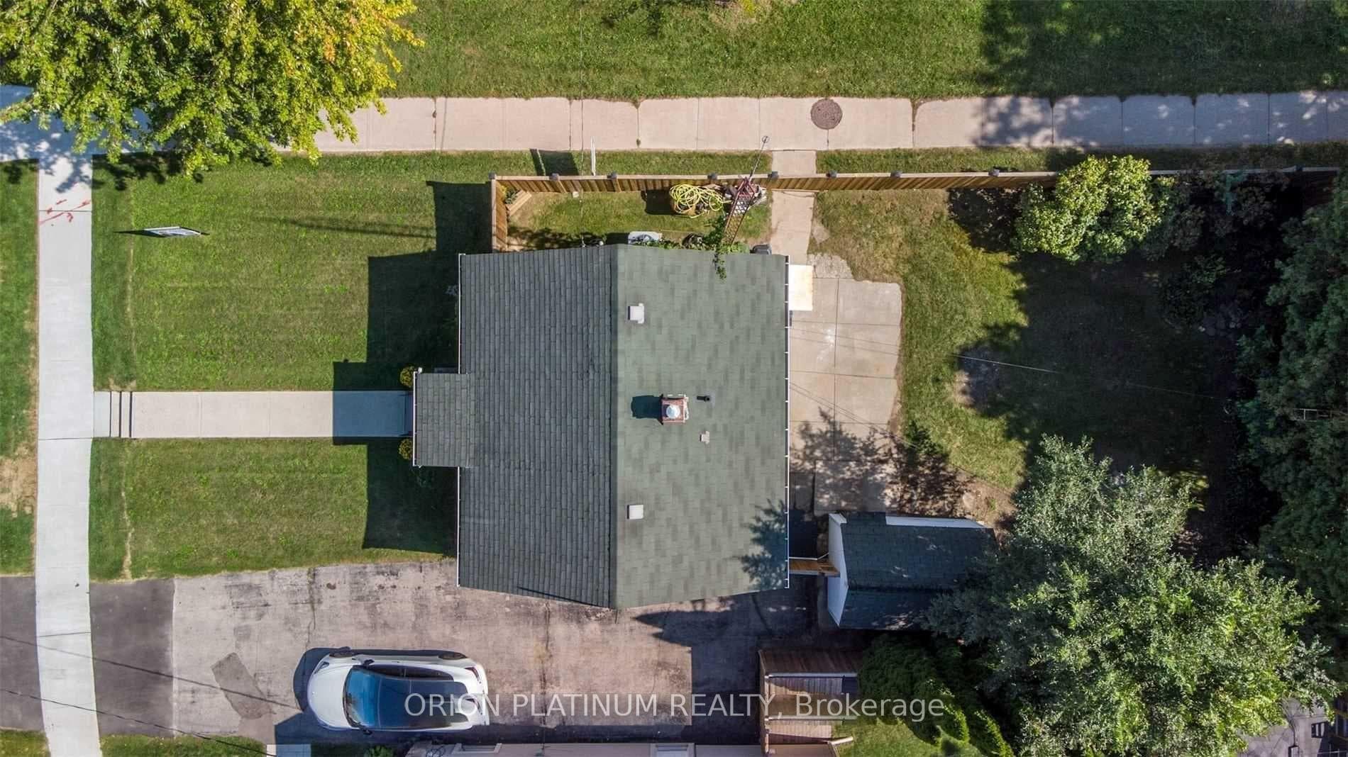 1 McCallum Court photo 30