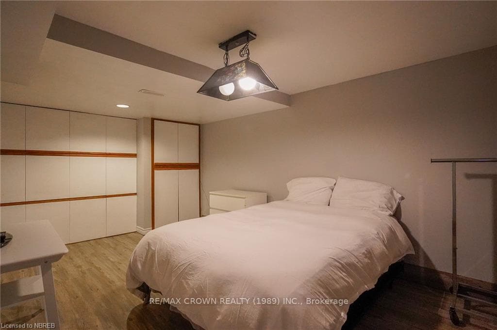 387 MCKEE Drive photo 33