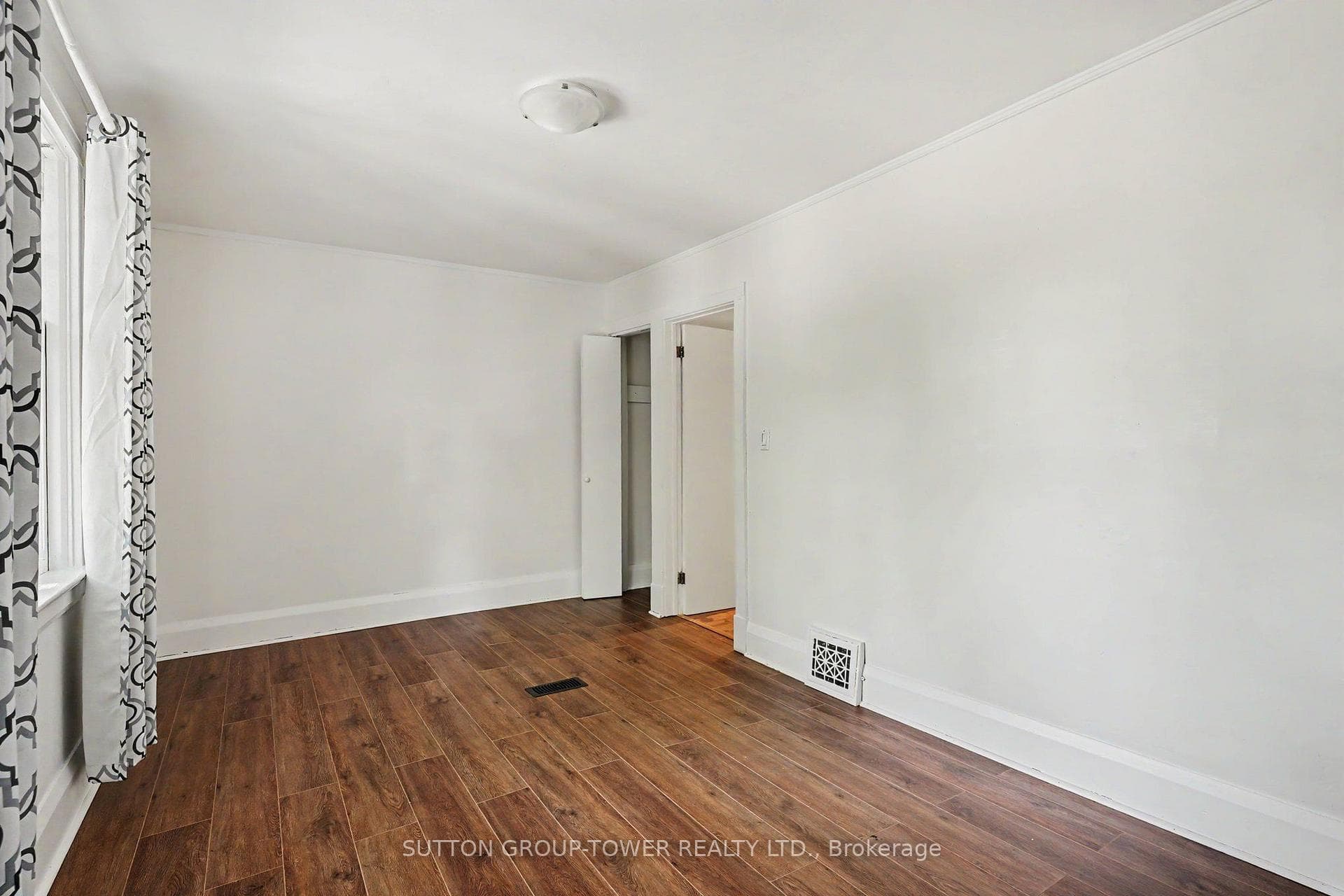 118 Castlefield Avenue photo 19