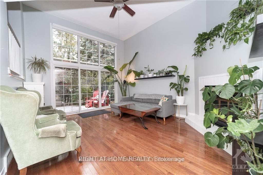 2982 Richmond Road photo 8