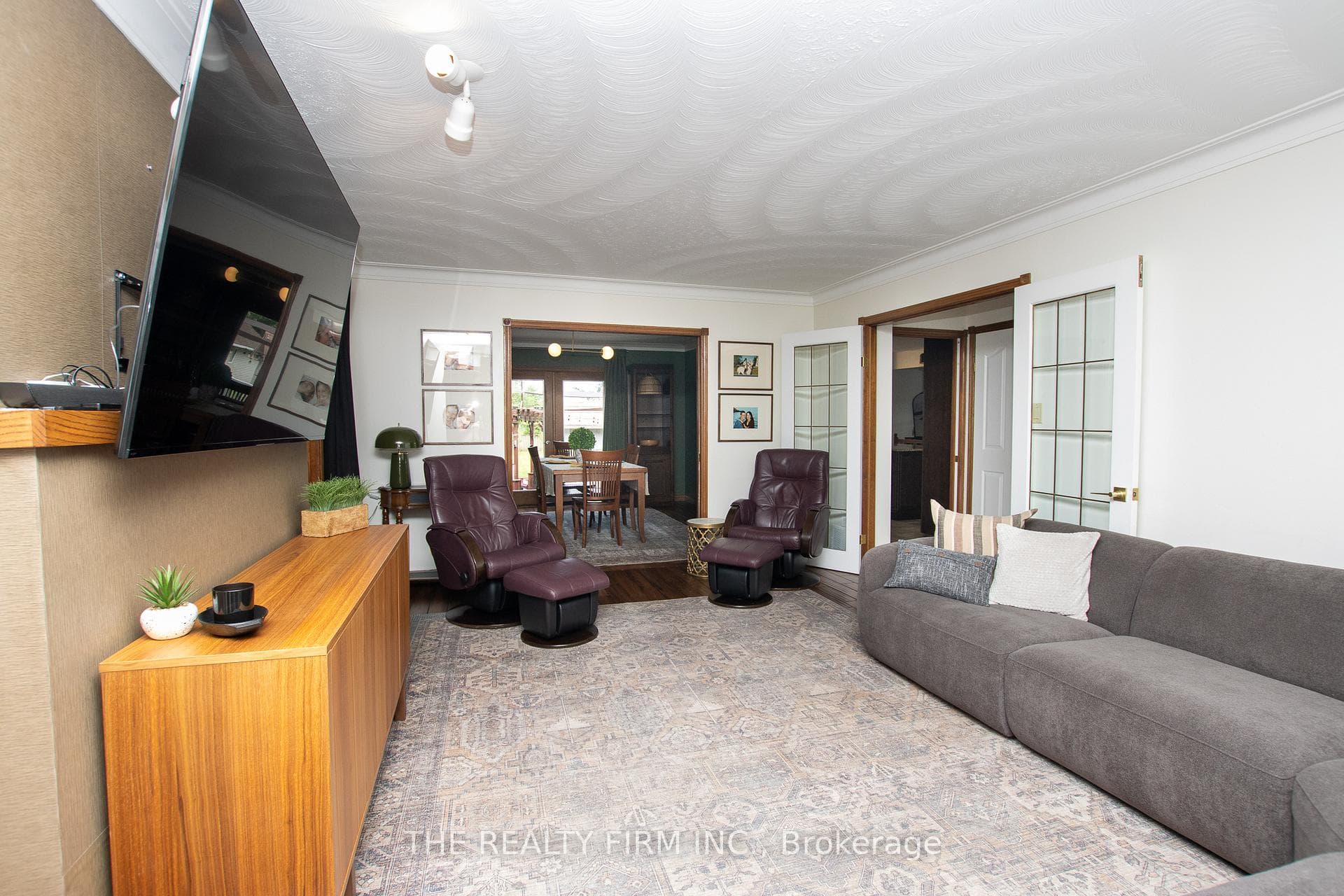145 Walker Street photo 13