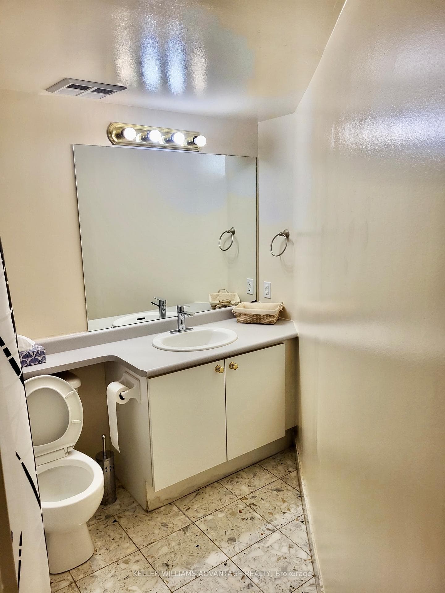 650 Queens Quay Unit 902 photo 14