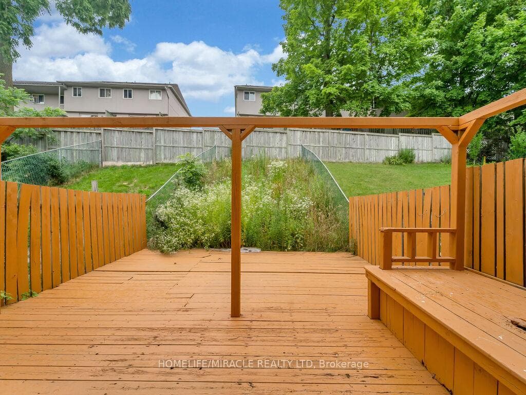 32 Marlboro Court photo 30